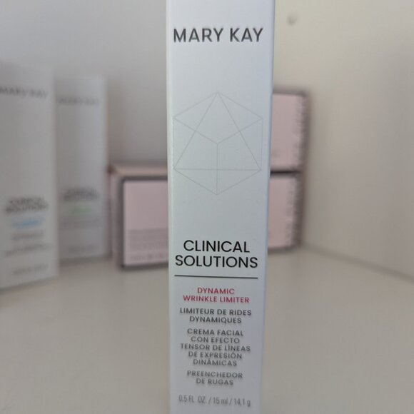 Mary Kay Clinical Solutions™ Dynamic Wrinkle Limiter - Picture 3 of 3